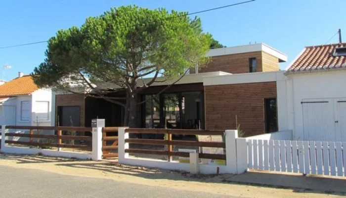 Réalisation d'une menuiserie alu à Saint-Jean-de-Monts par Camus Braud